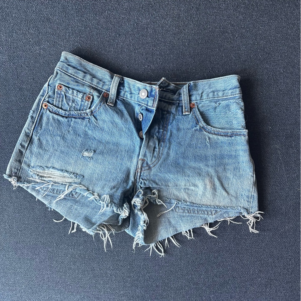 Levi’s shirt cut off shorts